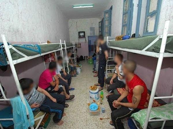 ثلاثة معتقلين مغاربة في حالة صحية "خطيرة" بعد دخولهم في إضراب مفتوح عن الطعام بالجزائر