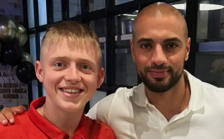 يوتيوبر بريطاني شهير يدخل الإسلام ويكشف سر ارتباطه بالمغرب!