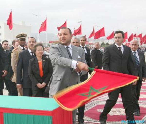 مغاربة اقليم الأندلس باسبانيا ينظمون مسيرة لدعم مشروع الحكم الذاتي بالصحراء المغربية