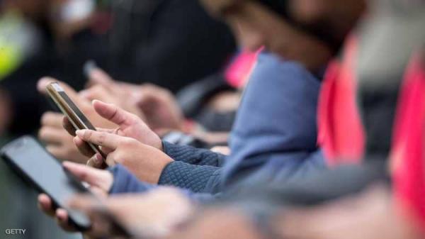 5 "خدع" تمنح هاتفك بطارية أطول عمرا بـ"ساعات"