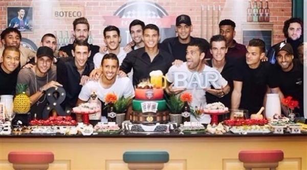 تكتل برازيلي يمنع حضور كافاني لعيد ميلاد سيلفا