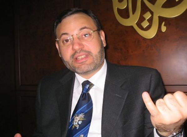 الإعلامي بقناة الجزيرة أحمد منصور : رئيس مصر الجديد " ليس مسلما"!