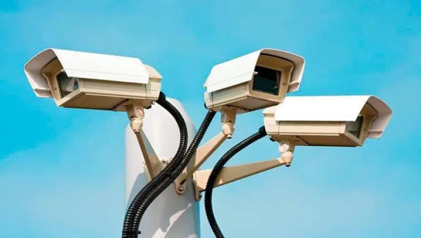 كاميرات ذكية "تشعلها" داخل مدرسة علوم الإعلام بالرباط