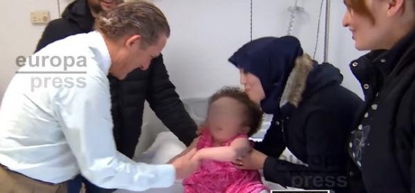 بعدما طردوها من المستشفيات المغربية،هكذا استقبلت الطفلة ملاك في اسبانيا