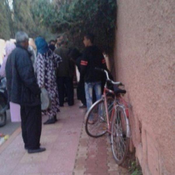 فاجعة كازا كادت تتكرر... رجل شهم ينقذ فتاة من هجوم مشرملين ويتعرض لاصابات من طرفهما