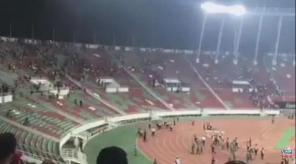 فيديو خطير: هذا ما لم تنقله الرياضية في مبارة الوداد و نهضة بركان