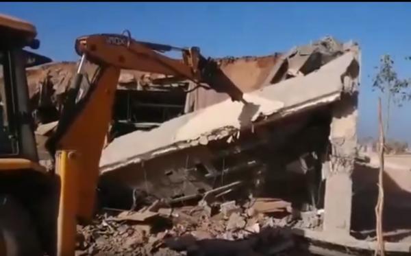 هدم مجموعة من المشاريع بتغازوت باي بعد الغضبة الملكية