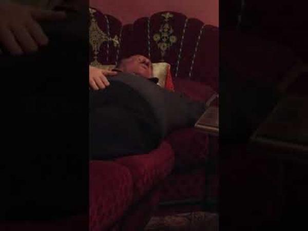 فرقة أمنية تحل بمنزل الممثل البشير سكيرج بعد الفيديو المثير للجدل