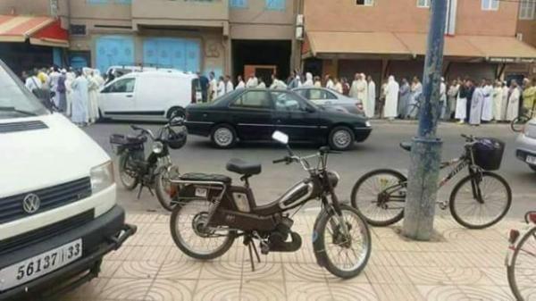 صورة.. شادين الصف باش يشريو الخبز في هذه المدينة المغربية