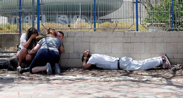 المقاومة الفلسطينية تستهدف ناقلة جند إسرائيلية بصاروخ "كورنيت"