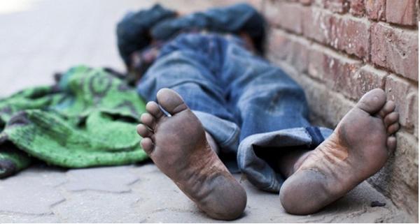 وفاة مشرَّدَيْن إثْنَيْن في أقل من ساعة بمراكش.. هل السبب هو الحرارة المفرطة؟