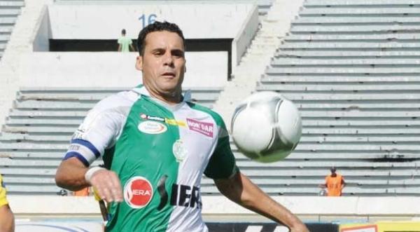 شباب الحسيمة يتابع الرباطي قضائبا بعد اتهام لاعبيه بالتلاعب في المباريات