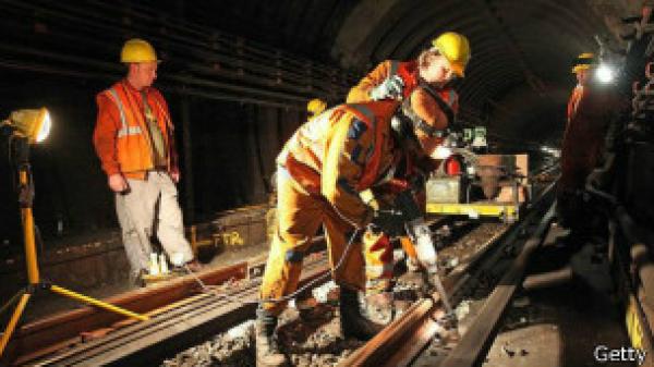 نوبات العمل الليلية تسبب أضرارا صحية بالغة