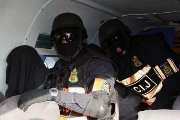 قاضي التحقيق المكلف بالإرهاب يحيل "الداعشيات" العشر على السجن المحلي بالعرجات 