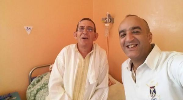 بعد تعرضه لوعكة صحية حادة ،السروتي يزف للمغاربة خبرا سارا عن زميله " مهيول "