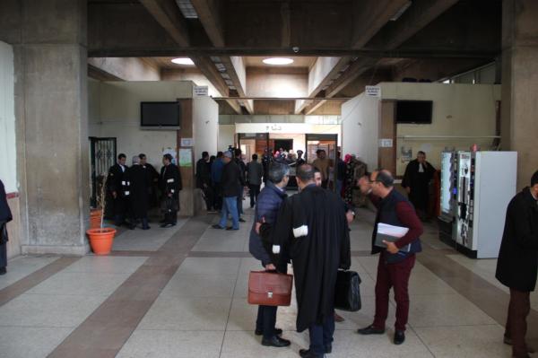 بالفيديو: إحضار بوعشرين بالقوة العمومية إلى الجلسة وهذا ما صرح به دفاع المطالبات بالحق المدني لـ"أخبارنا"