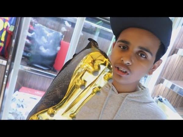 طفل اماراتي ملياردير شيد مدينته الشخصية .. يتجول فيها مع ضيوفه المشاهير فقط