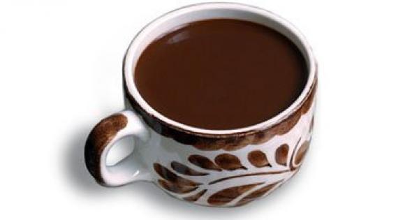 تناول قطع من الشيكولاتة والكراميل مسموح لمرضى السكر من الأطفال ولكن بقدر