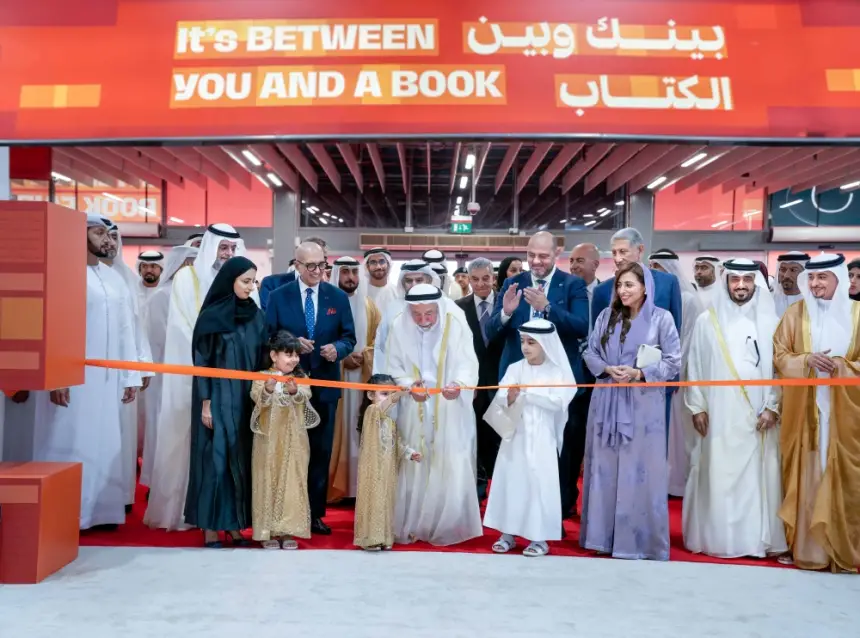 سلطان القاسمي يفتتح الدورة الـ44 من معرض الشارقة الدولي للكتاب بإعلان إنجاز ثقافي عربي ضخم