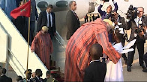 لحظة وصول الملك محمد السادس الى جمهورية جنوب السودان