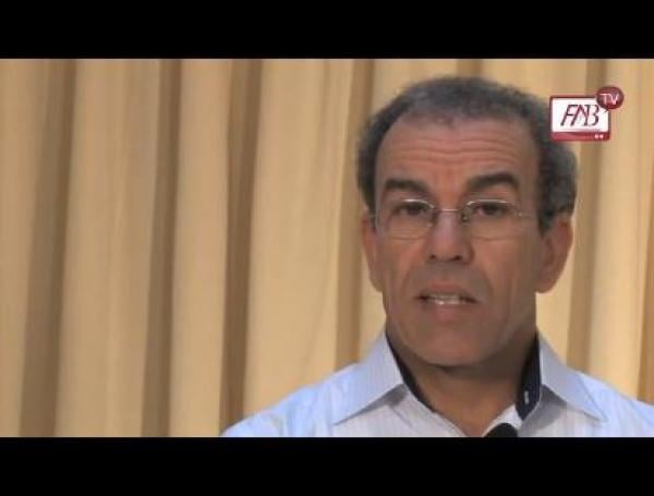 عصيد و مناقشة الخطابات الملكية