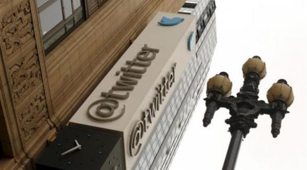 تويتر ينفي شائعات وقف نشاطه في 2017