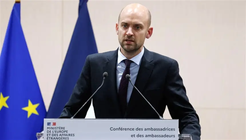 الاتحاد الأوروبي يبحث تخفيف العقوبات على سوريا وسط تحفظات