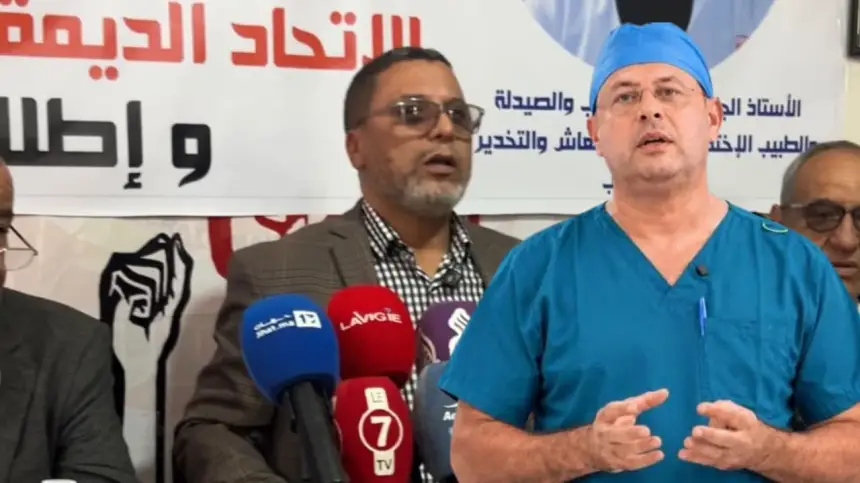 نقابيون ينتفضون تضامناً مع البروفيسور شرقاب ويطالبون بإطلاق سراحه ومحاكمته محاكمة عادلة