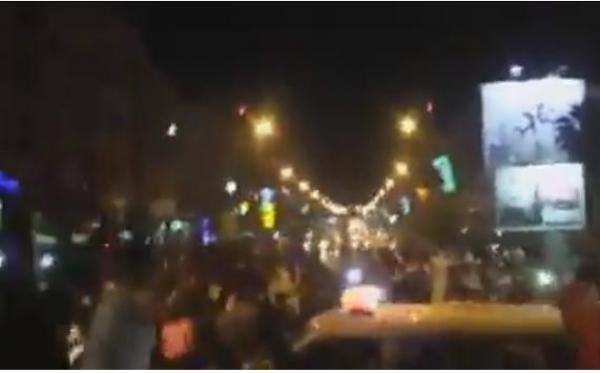 شاهد الشباب المغربي يصرخ بعد تأهل المنتخب الى مونديال روسيا "بنت بلادي بقيتي بايرة"