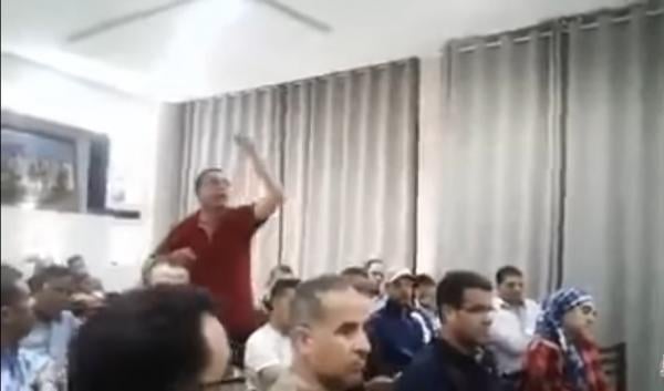 مواطن يصرخ : الجنيرالات نهبوا سمك المغرب و الهمة و الماجيدي و بطانة المحيط الملكي تقود البلاد نحو الهاوية