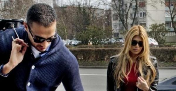 أنباء عن اعتناق زوجة بدر هاري الإسلام فور وصولها إلى المغرب