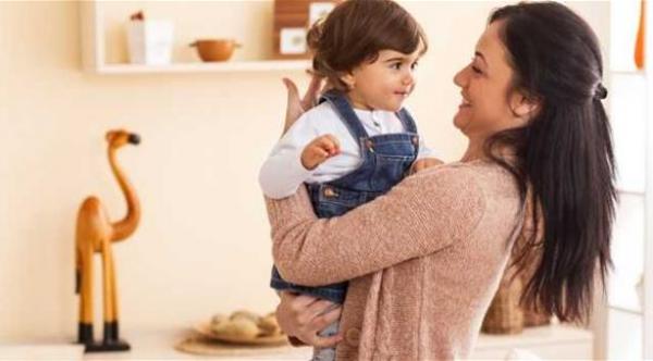 11 شيئاً يجب إبعاده عن الطفل الدارج