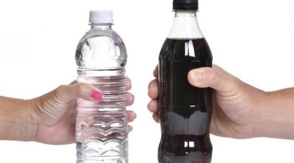 تناول المشروبات الغازية يومياً يقلل فرص الحمل