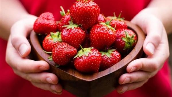 4 أطعمة لها مفعول السحر على بشرتك وجمالك