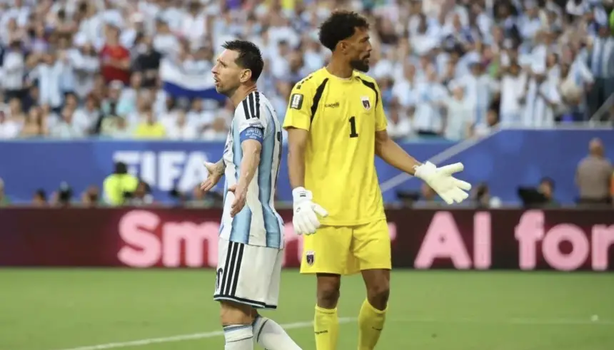 من التألق المونديالي إلى الدوري التشيلي.. الحارس الأربعيني "فوزينيا" يوقع رسمياً لنادي كولو كولو