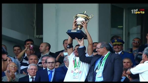 محللون مغاربة يجمعون : بادو الزاكي أقوى ديبلوماسي مغربي