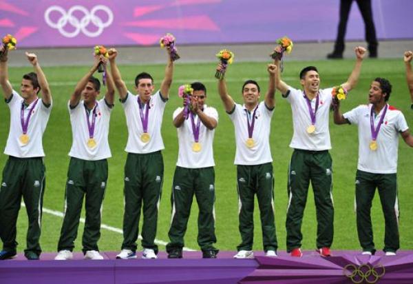 المكسيك تفاجئ البرازيل و تحقق انجازا تاريخيا