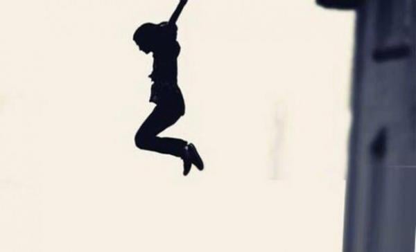 عاجل... ثلاثينية تلقي بنفسها من الطابق الثالث وهذا ما وقع لها!