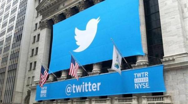 موظفو تويتر يلجأون إلى تويتر للاحتجاج على طردهم من تويتر!