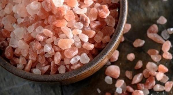 ما هي فوائد ملح الهيمالايا الوردي؟