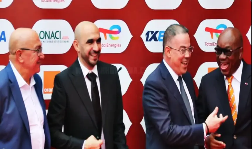 لقجع، الركراكي، ونجوم الكرة حاضرون بمسرح محمد الخامس في سحب قرعة كأس إفريقيا 2025