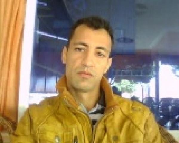 حين يَزل الموظفون المُواطنون..