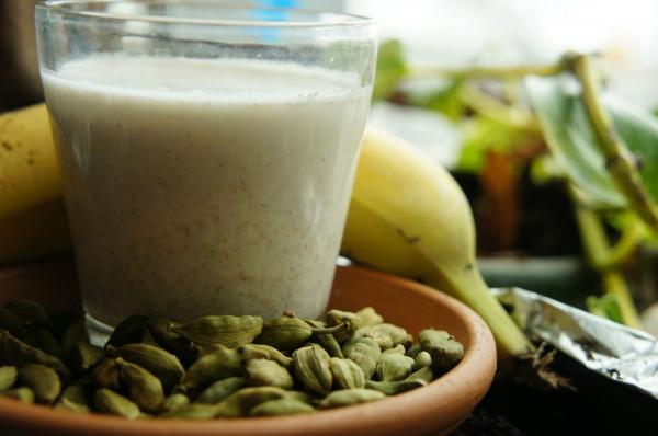 8 أطعمة ومشروبات يحتاجها الجسم بشكل منتظم