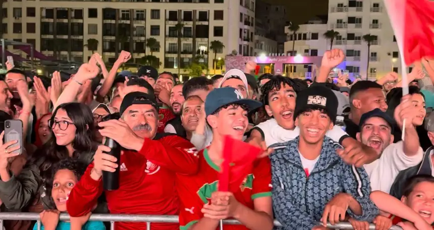 فرحة هيستيرية تهز "فان زون" الدار البيضاء بعد هدف صيباري في شباك اسكتلندا