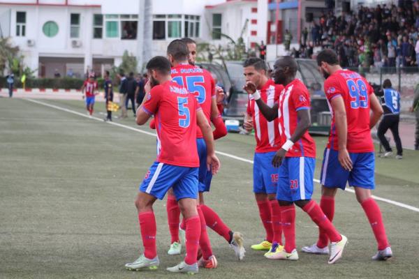 المغرب التطواني يسحق النادي القنيطري برباعية 