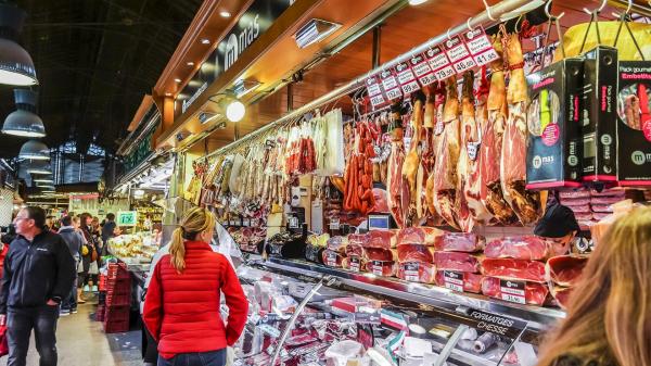 الحكومة الإسبانية تتخذ إجراءات غير مسبوقة لمواجهة ارتفاع أسعار المنتجات الغذائية