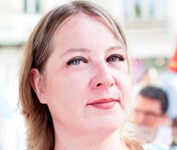 مخرجة فرنسية تعتنق الاسلام بعد حادثة " شارلي إيبدو" 