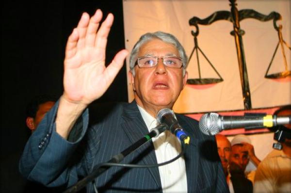 عباس الفاسي يهاجم بنكيران ووزراءه بسبب خرجاتهم الإعلامية وتبادلهم للزيارات مع الجزائر