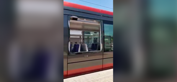 بعد تخريب الحافلات العمومية..جاء الدور هذه المرة على التراموي