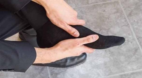 طرق بسيطة للتدليك تساعد على التخلص من آلام القدمين